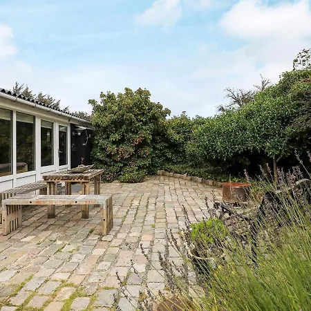 8 Person In L Kken Holiday home *